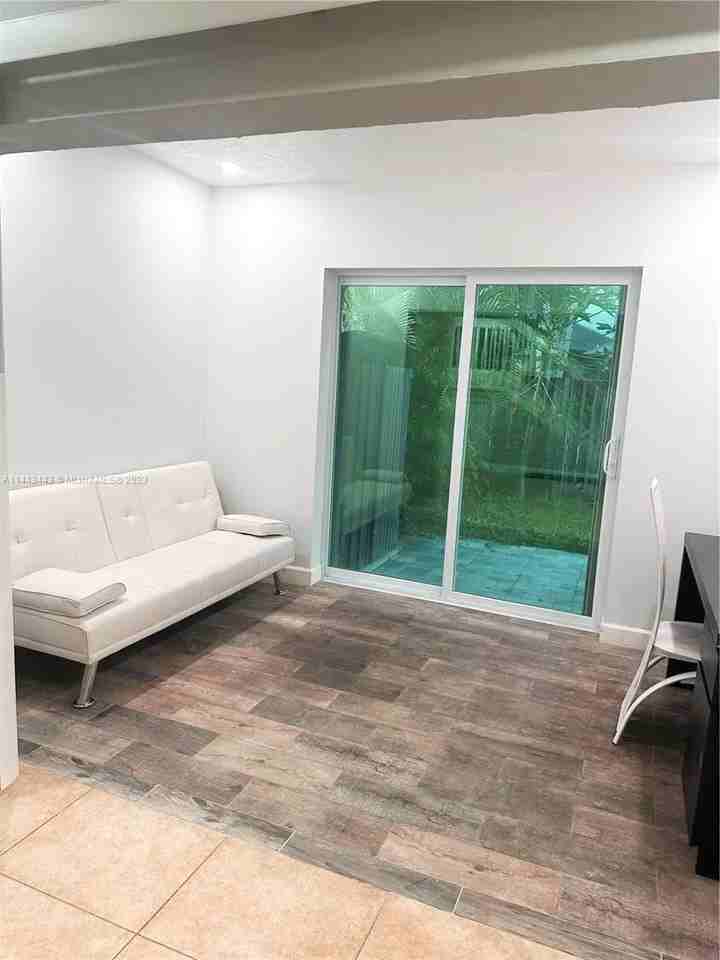9724 Sw 142nd Pl #NA - Photo 3 of 21