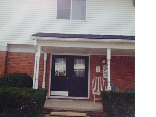 38574 Meadowdale St - Photo 2 of 12