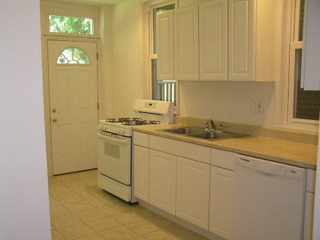 1208 Benton Avenue - Photo 3 of 11