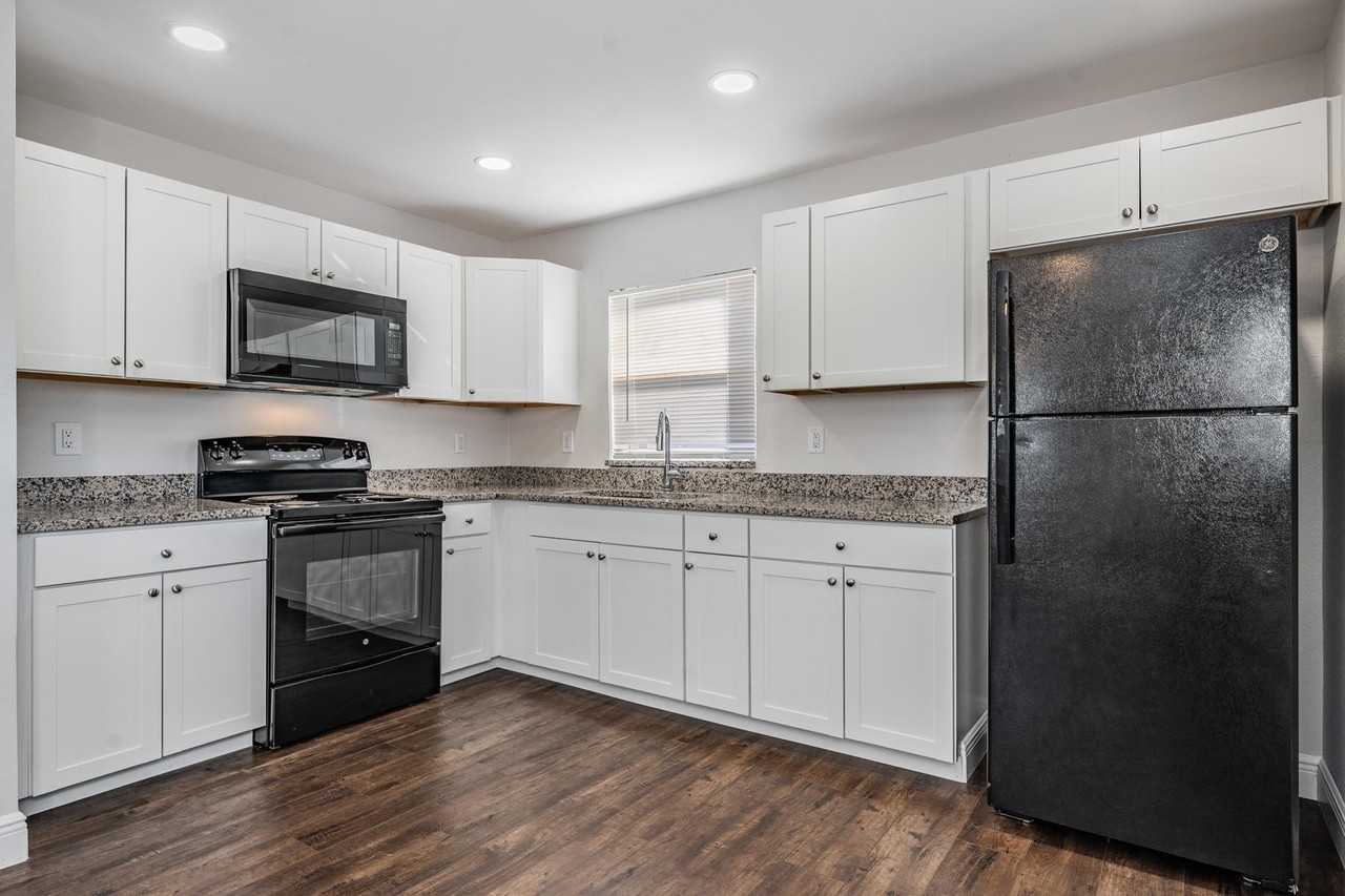 5436 Charles St #5436 - Photo 4 of 33