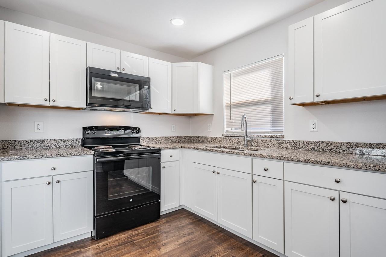 5436 Charles St #5436 - Photo 5 of 33