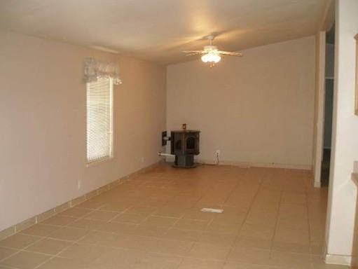 16062 Wagner Rd - Photo 3 of 9
