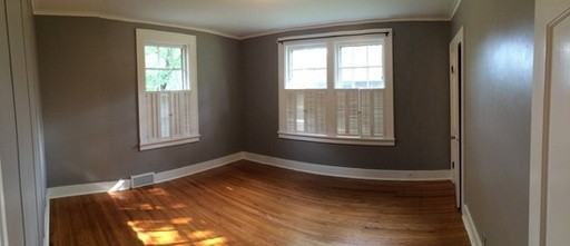 915 W Stewart Rd - Photo 2 of 5