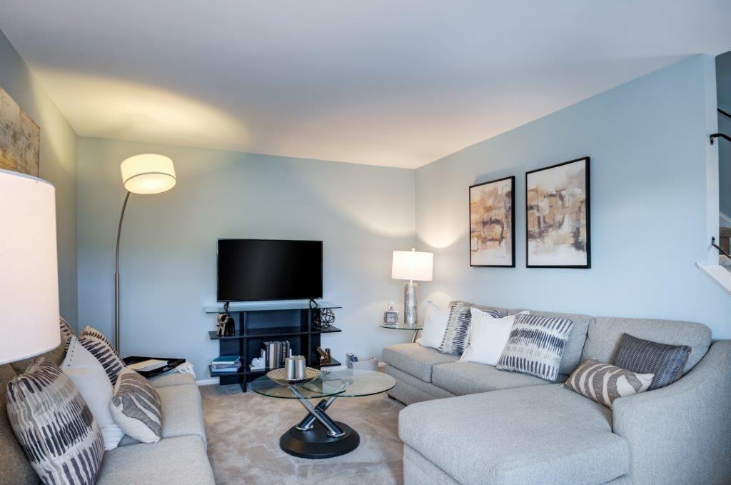 Montgomery Woods Townhomes - Photo 4 of 22