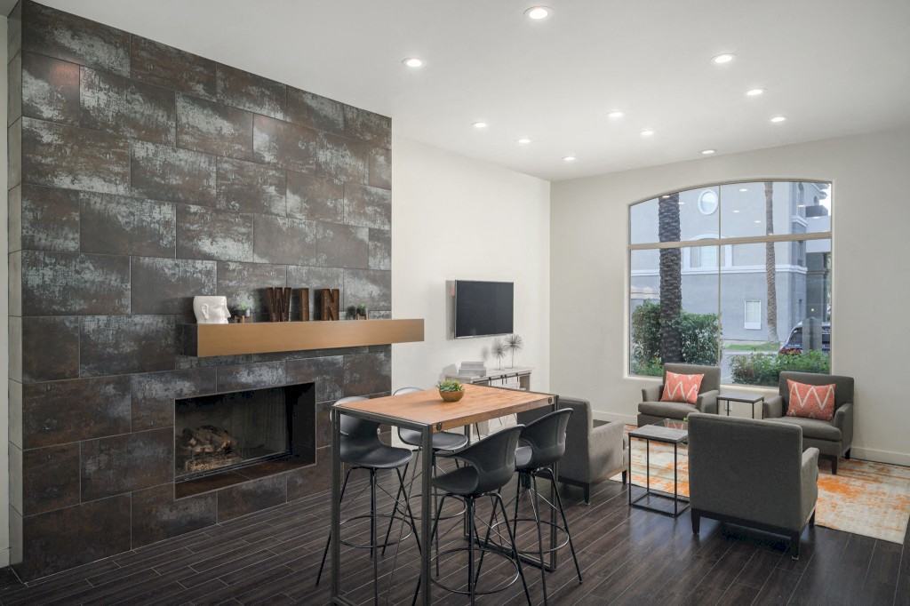 The Highland - Photo 7 of 35