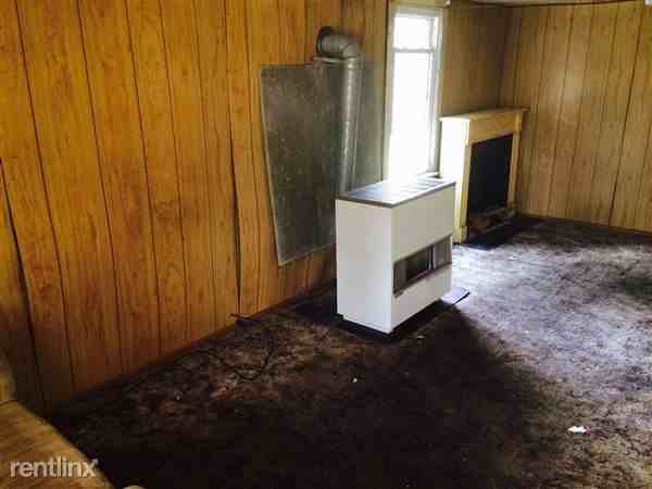 1315 Guthrie St - Photo 3 of 10