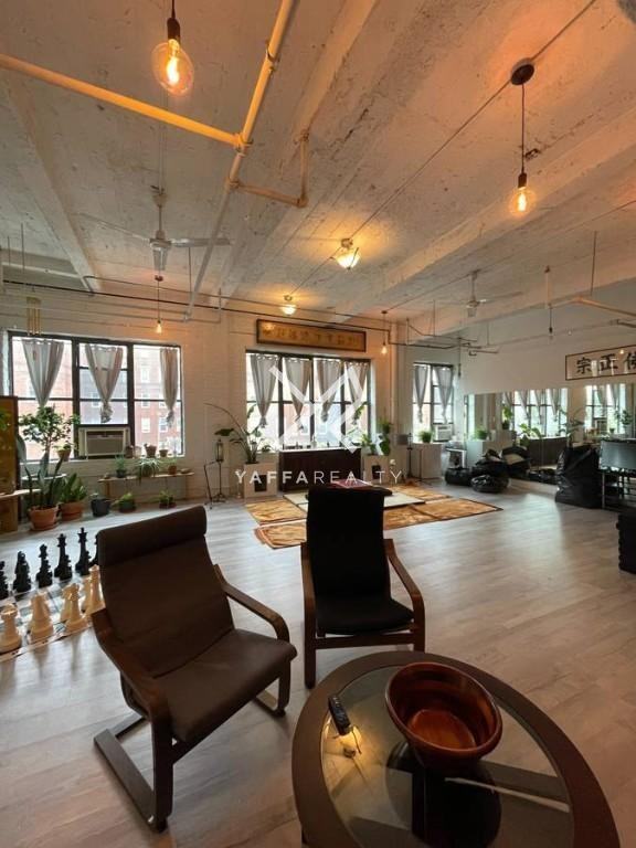 1120 Washington Ave - Photo 2 of 14