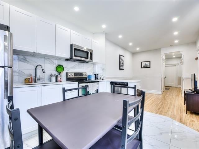 5221 Rue Saint-Urbain - Photo 2 of 9