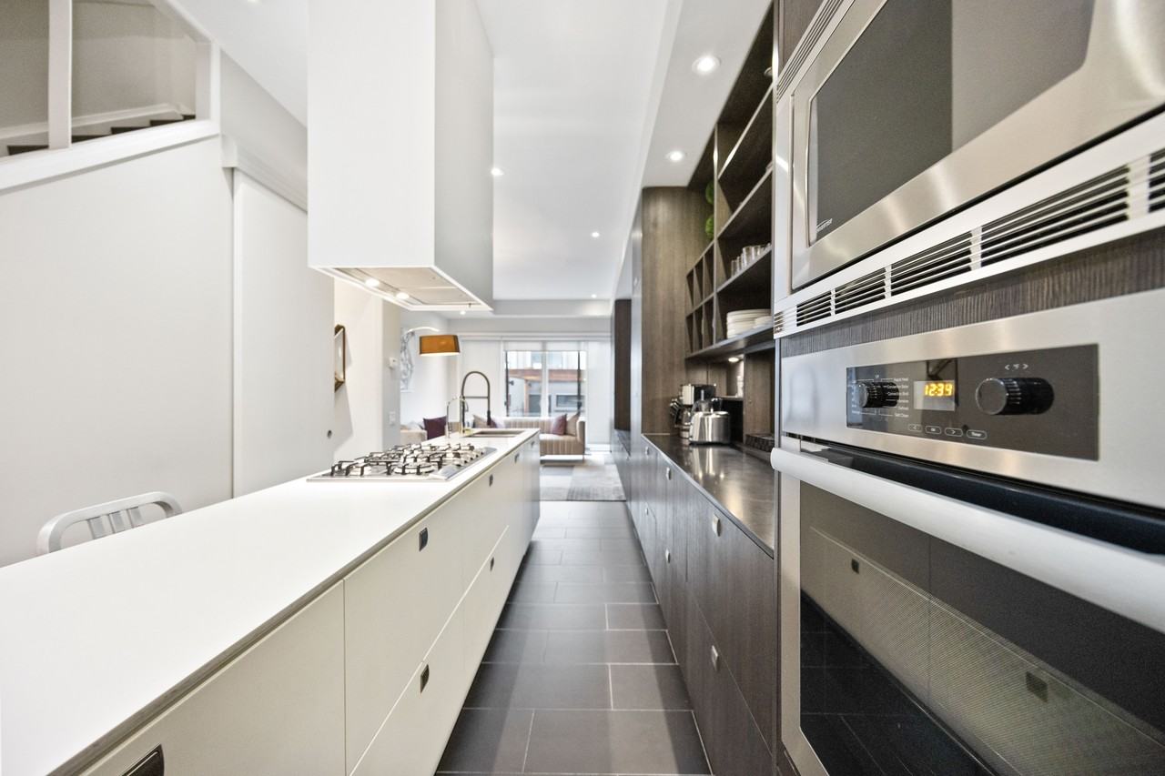 265 Roxton Road - Photo 3 of 24