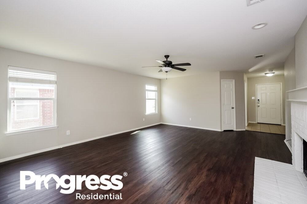 340 Amethyst Dr - Photo 3 of 16