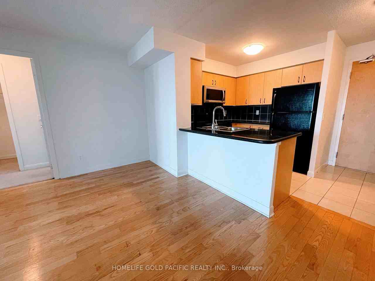 4968 Yonge Street #1706 - Photo 3 of 17