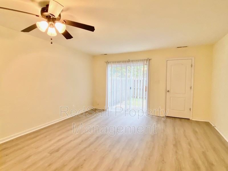 151 Jenness Ln #I - Photo 5 of 15