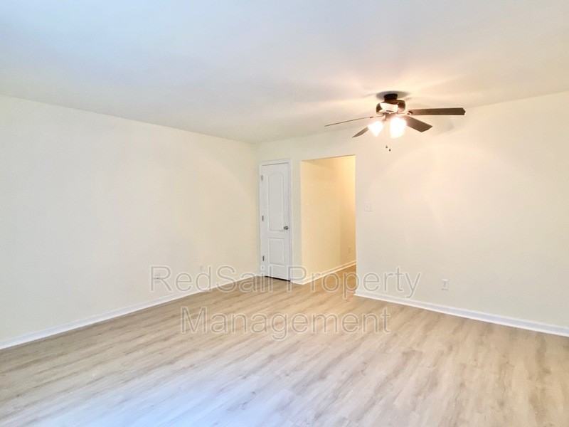 151 Jenness Ln #I - Photo 6 of 15