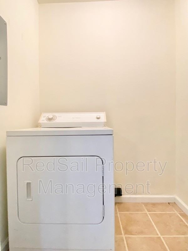 151 Jenness Ln #I - Photo 7 of 15