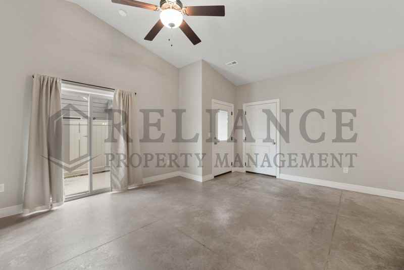 3738 N Tyler Ct - Photo 7 of 24