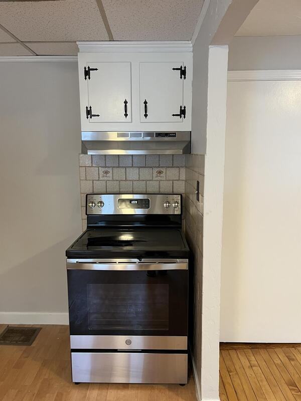 183 Union St - Photo 3 of 10