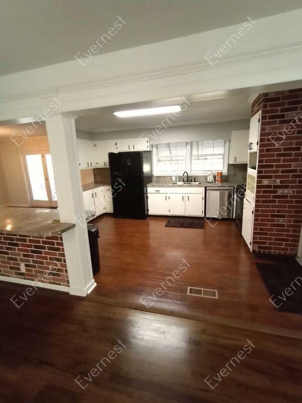 188 3rd St Nw - Photo 3 of 19