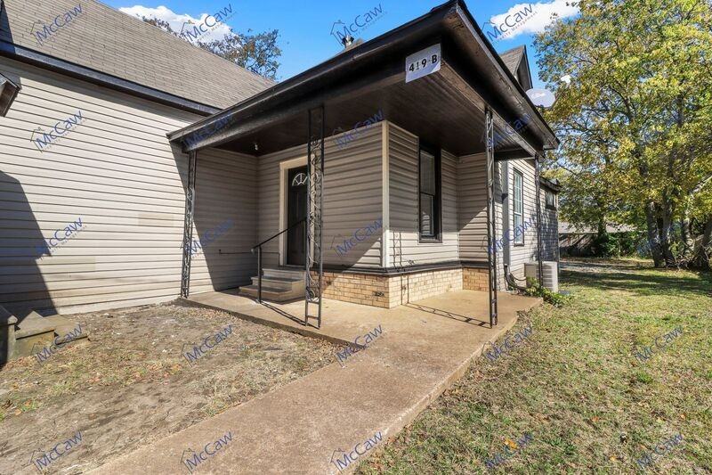 419 N. Grand Ave., Sherman, TX 75090 - Photo 2 of 38