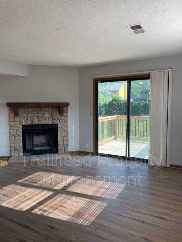 8704 Nw 82nd Ter #B - Photo 4 of 14