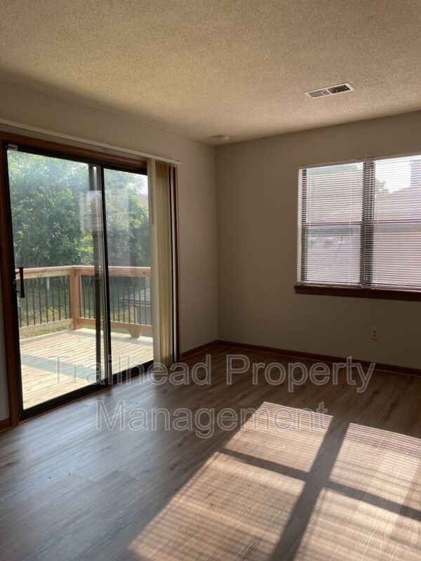 8704 Nw 82nd Ter #B - Photo 7 of 14