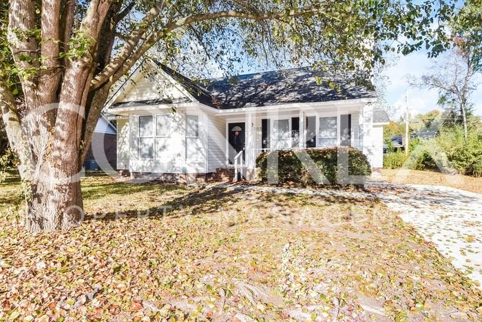 305 Lloydwood Dr - Photo 2 of 22