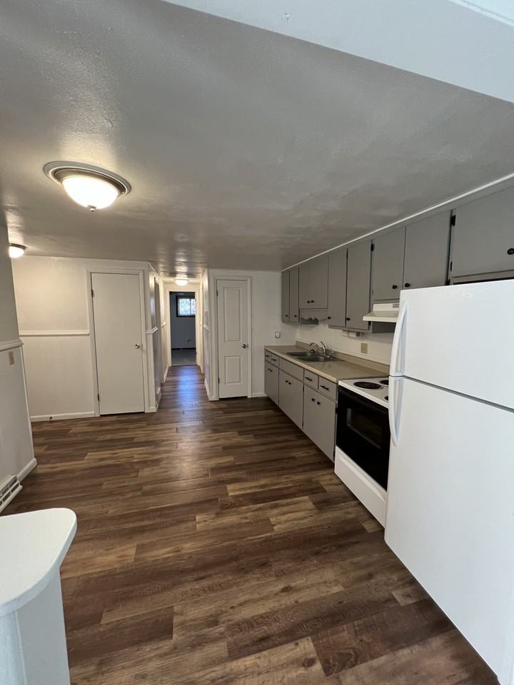 884 Chapel Dr #884 - Photo 2 of 17