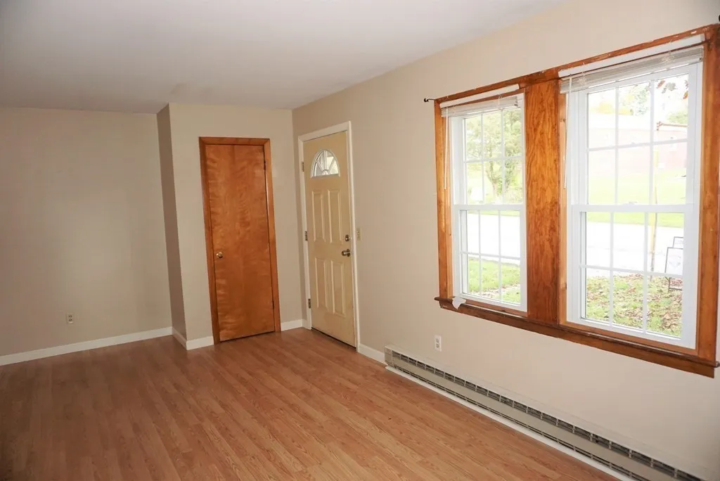 5 Fairview Park Rd #3 - Photo 2 of 12