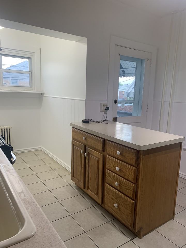 1746 1/2 W Union St #NA - Photo 2 of 10