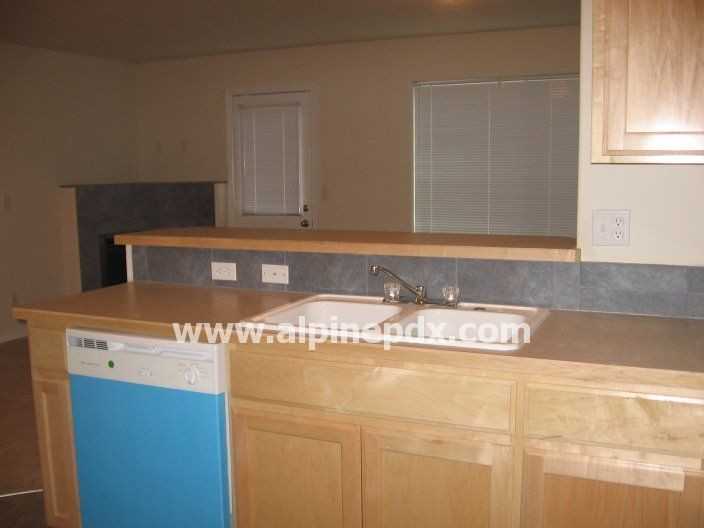 1925 27th Ave - Photo 3 of 8