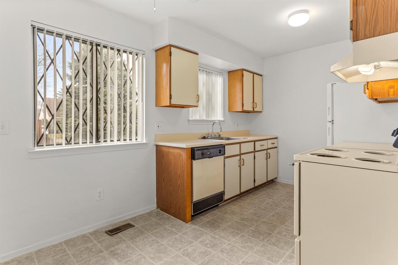 3534 Heritage Pkwy #3534AA - Photo 3 of 14