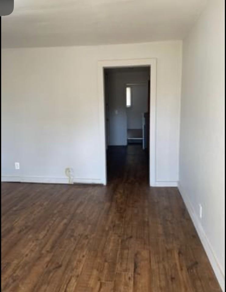 708 N 6th St #1 - Photo 4 of 11