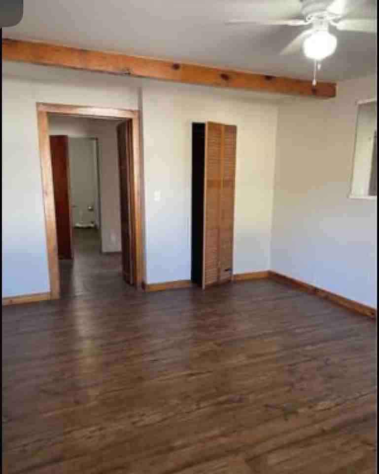 708 N 6th St #1 - Photo 7 of 11