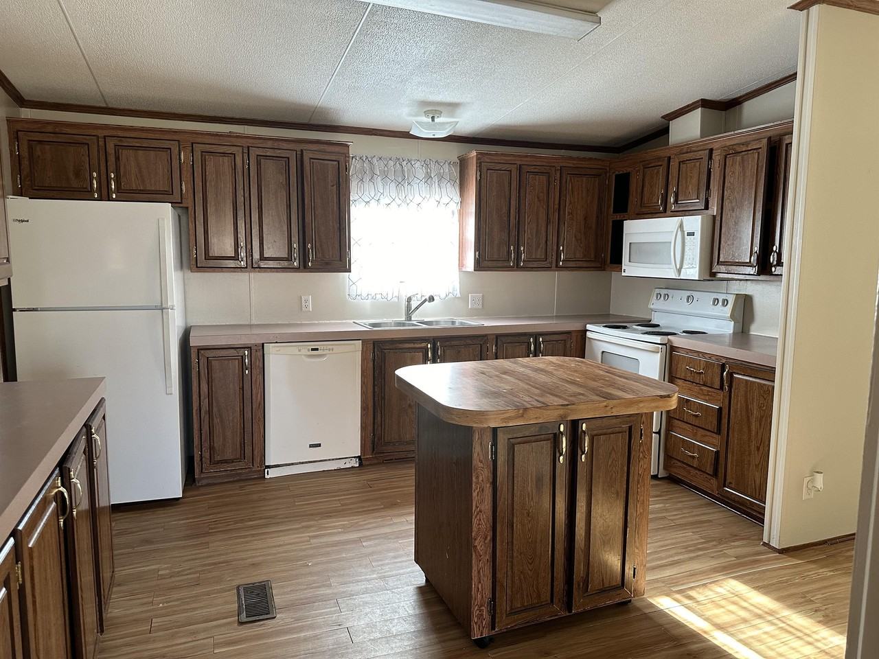 430 Lytle Cove Rd #1 - Photo 2 of 15