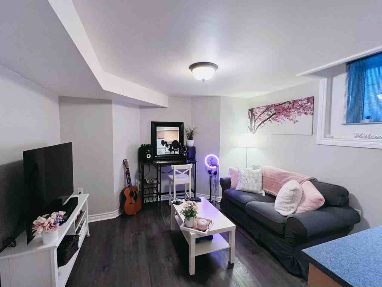 105 The Meadows Avenue - Photo 2 of 7