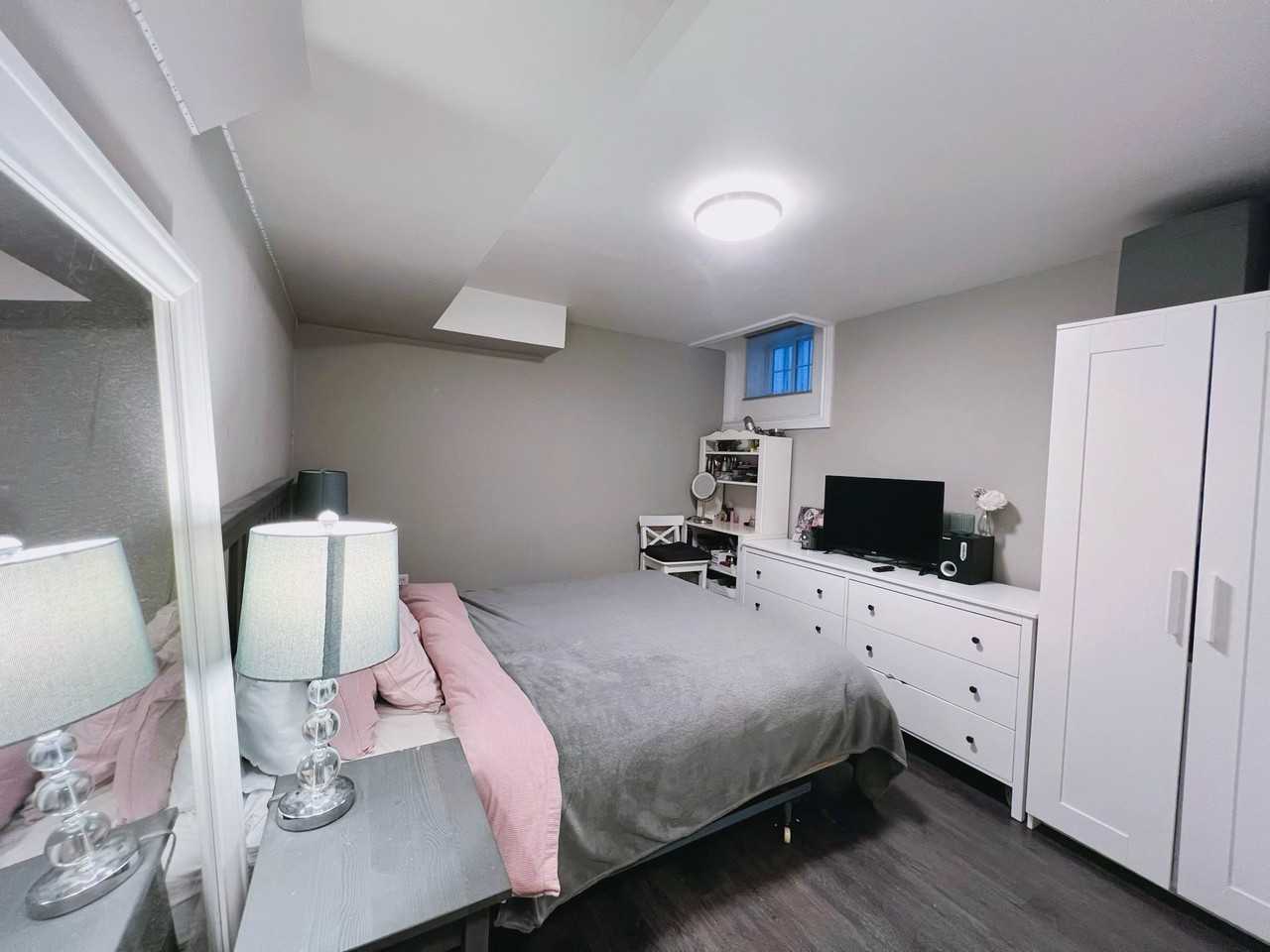 105 The Meadows Avenue - Photo 3 of 7