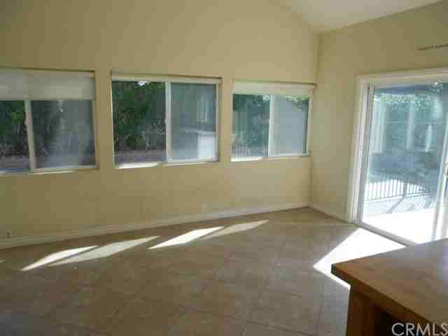 1075 Salinas Ave - Photo 3 of 11
