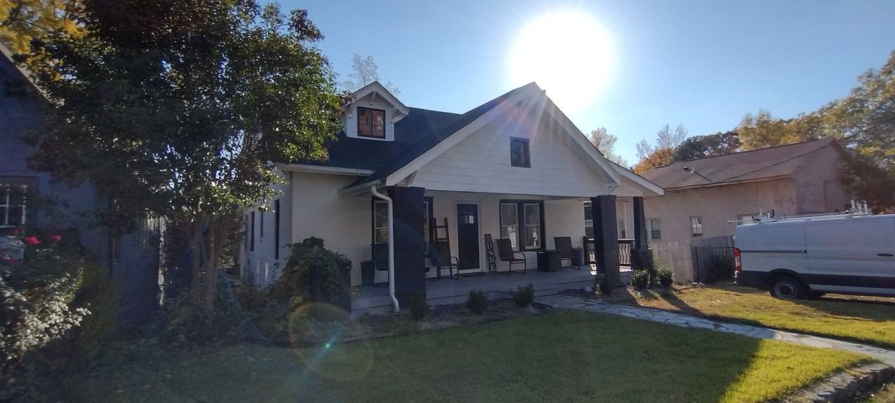 404 Formosa Ave - Photo 4 of 18