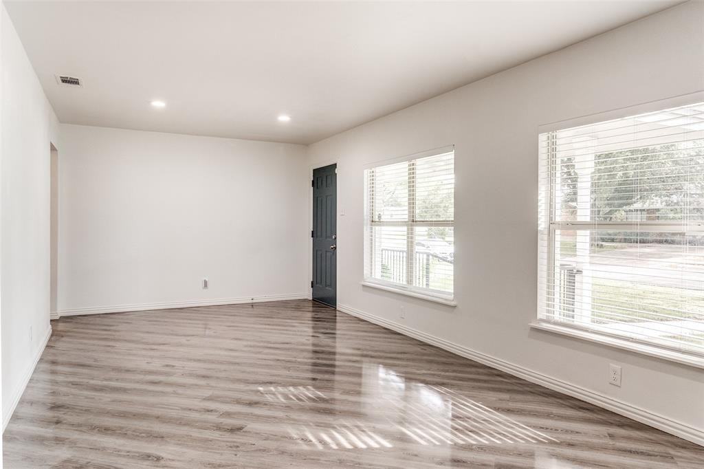 2908 E Atoll Dr #1 - Photo 3 of 17