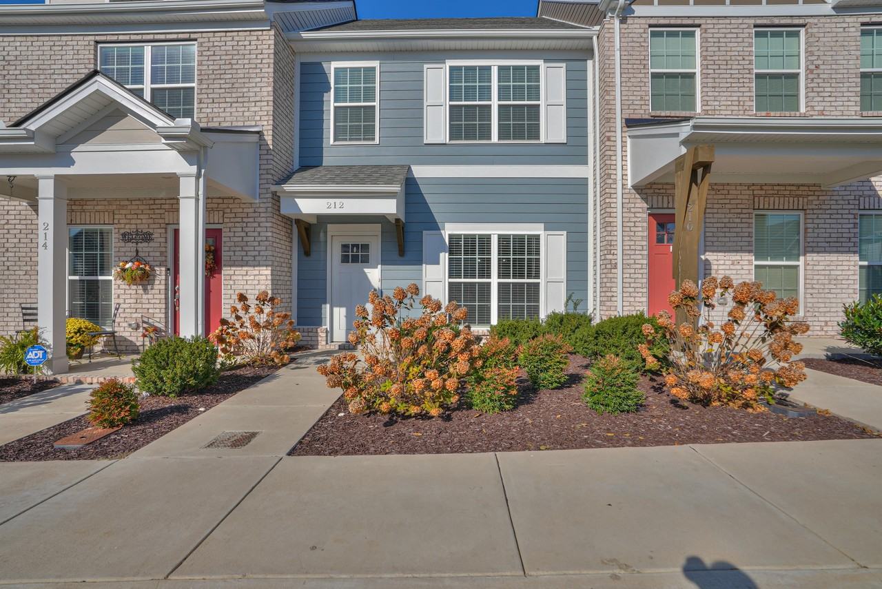 212 Mansfield Dr #1 - Photo 2 of 12