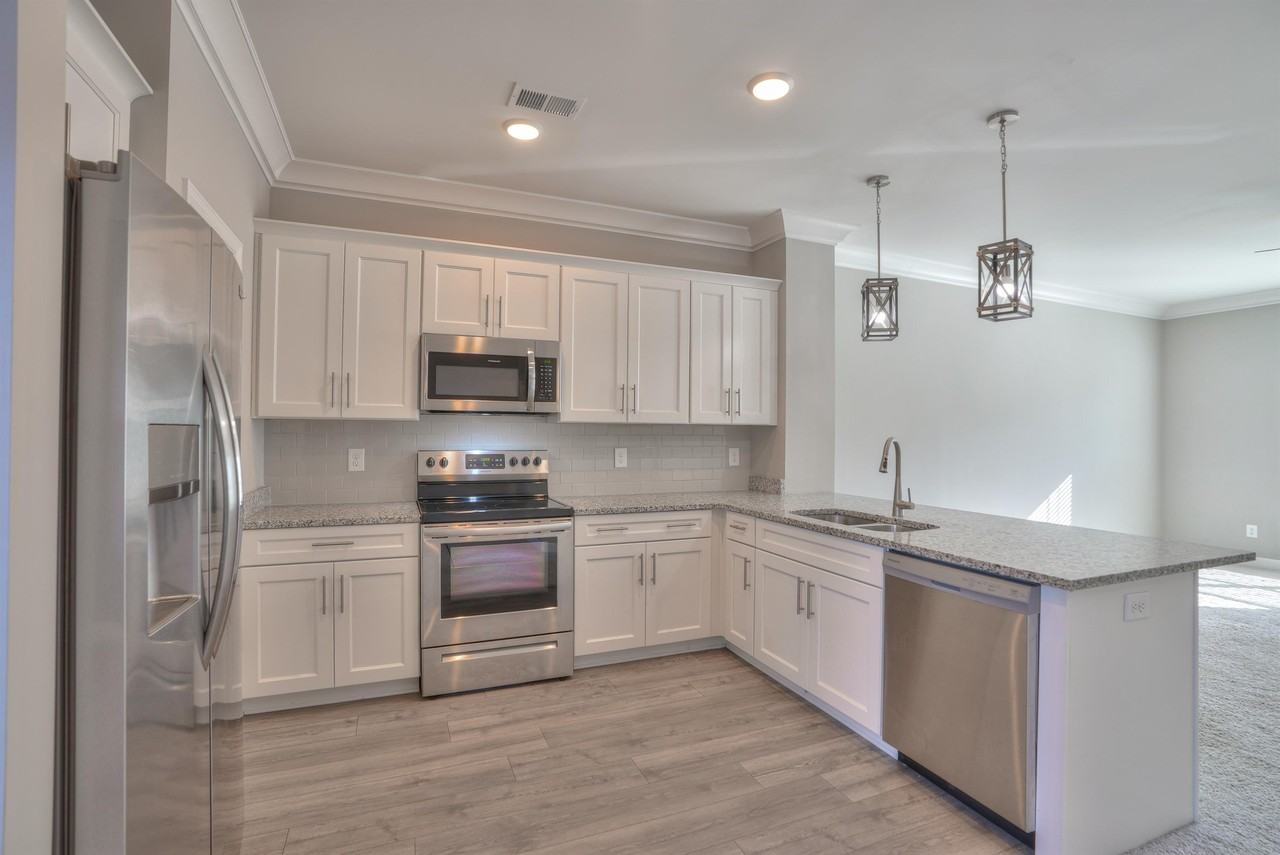 212 Mansfield Dr #1 - Photo 5 of 12