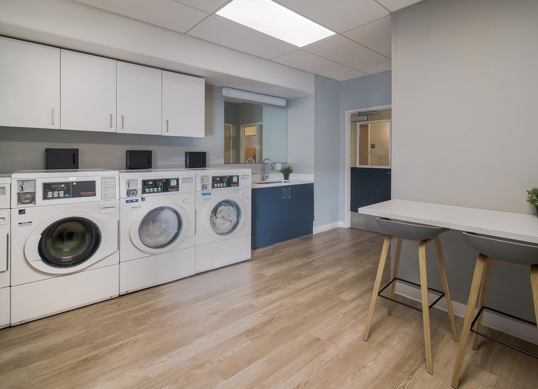 523 Sw 13th Ave - Photo 3 of 21