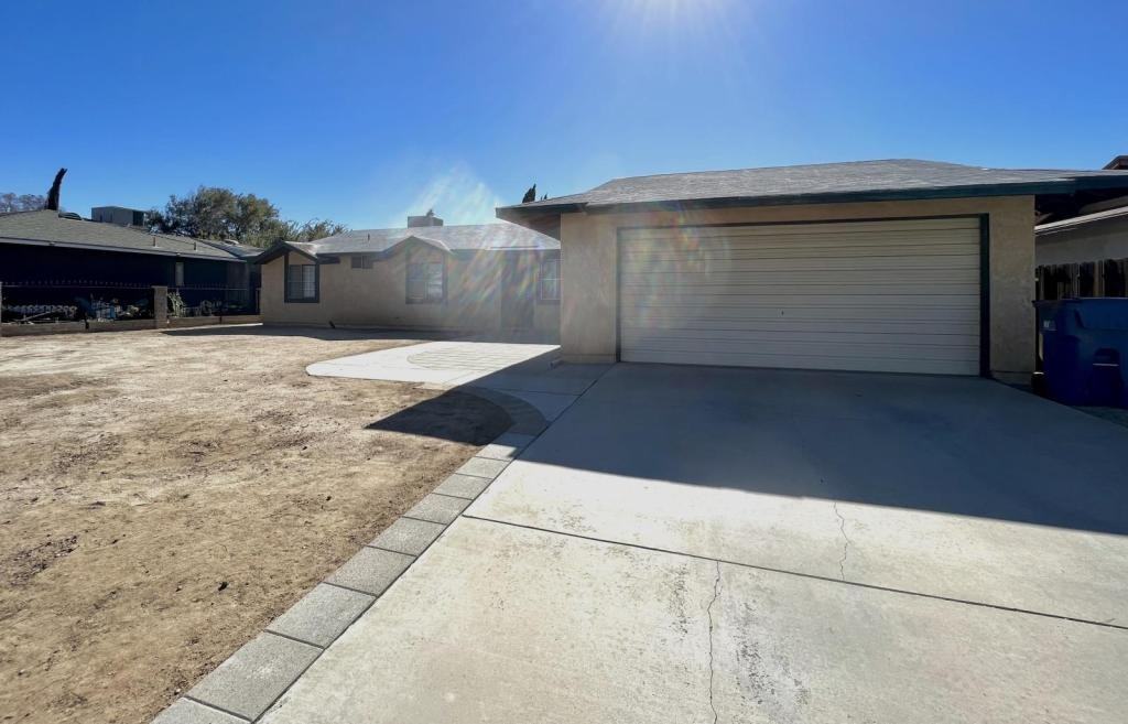 8510 E Avenue U5 - Photo 2 of 11