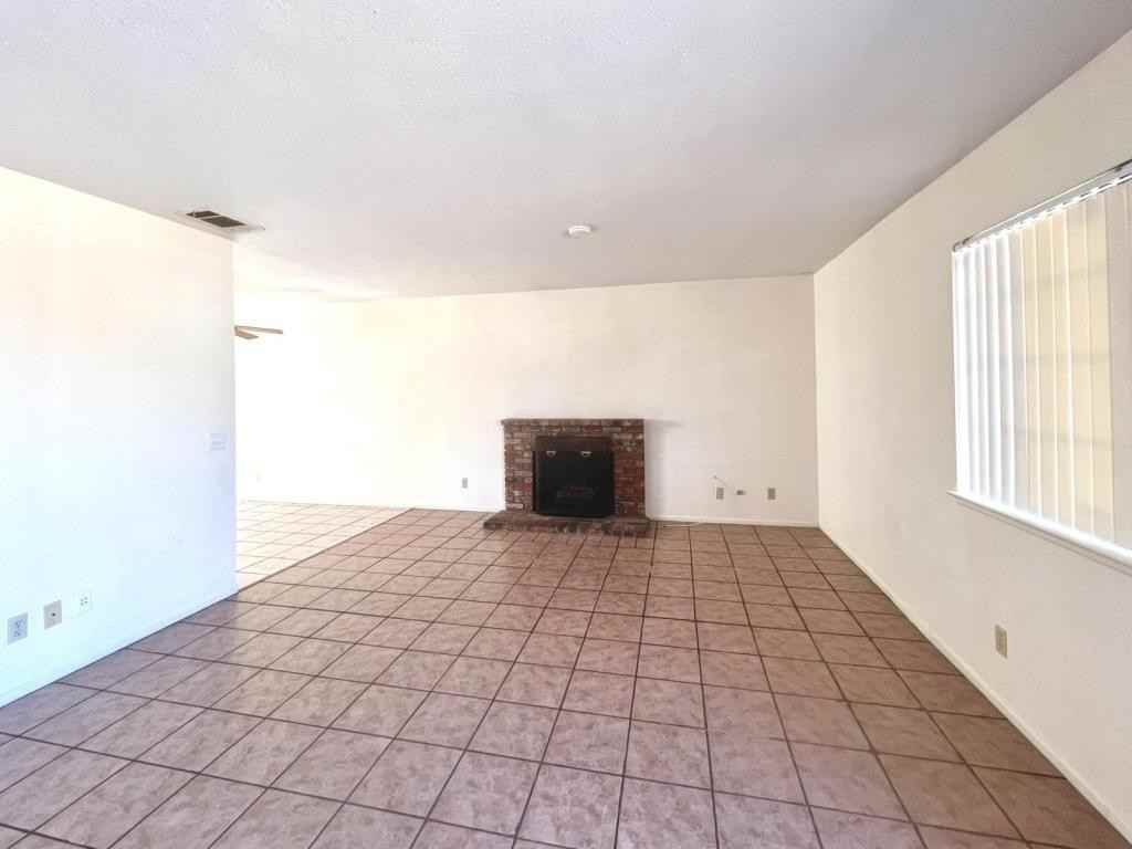 8510 E Avenue U5 - Photo 3 of 11