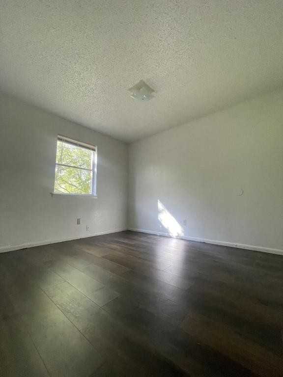 1208 Urbantke Ct - Photo 4 of 5