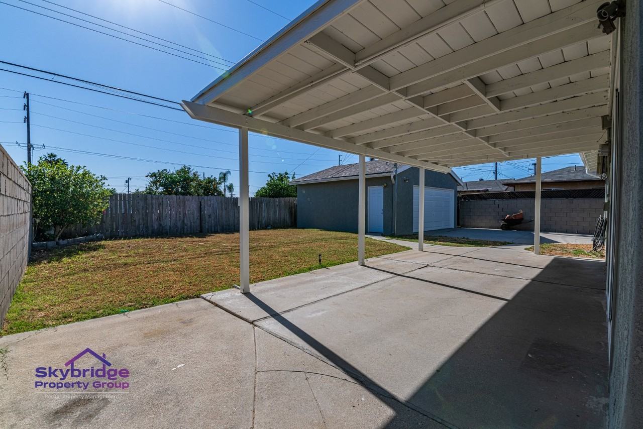 15820 Marlinton Dr - Photo 2 of 15