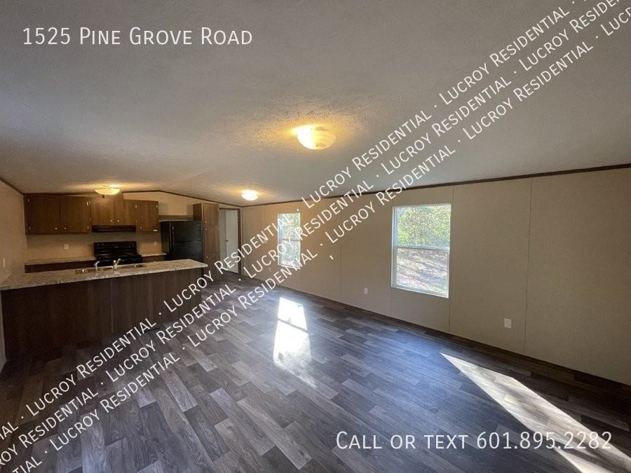 1525 Pine Grove Rd - Photo 2 of 15