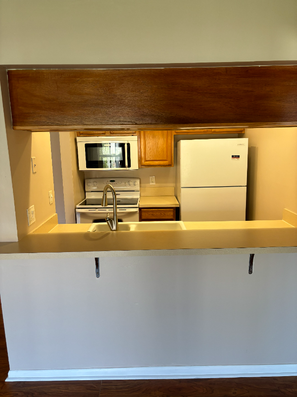 746 Nw Fork Rd - Photo 2 of 20