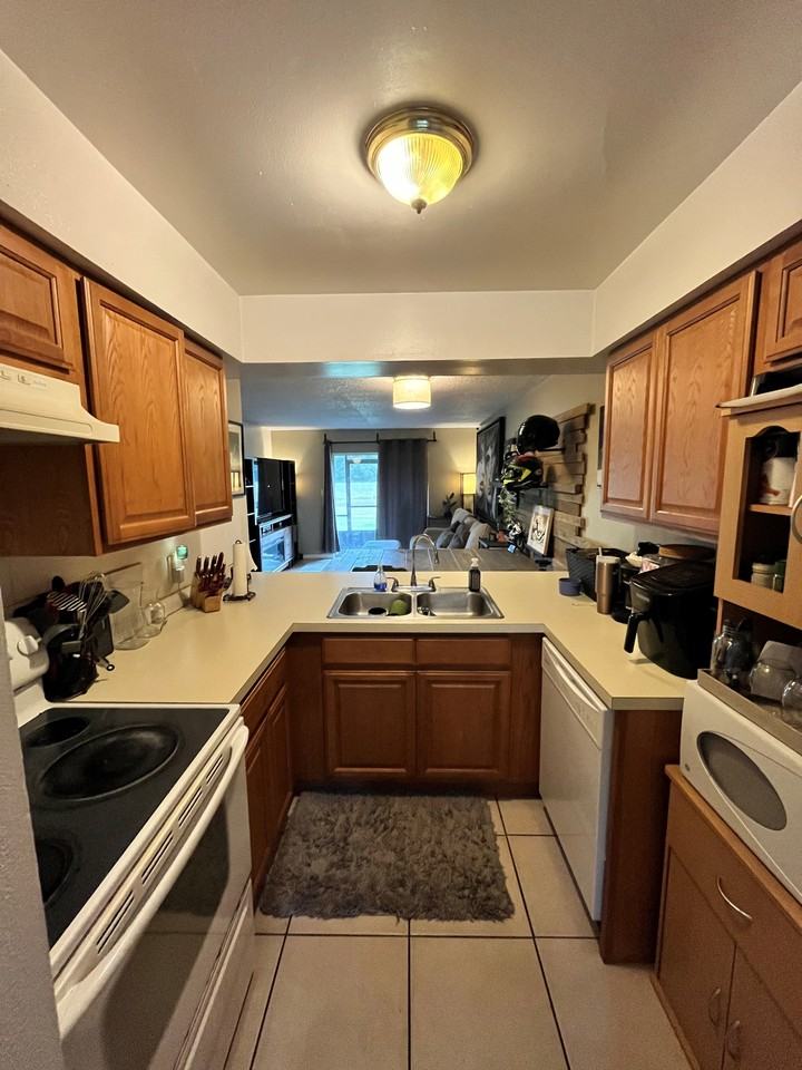 4462 Bar Harbor Dr #NA - Photo 2 of 6