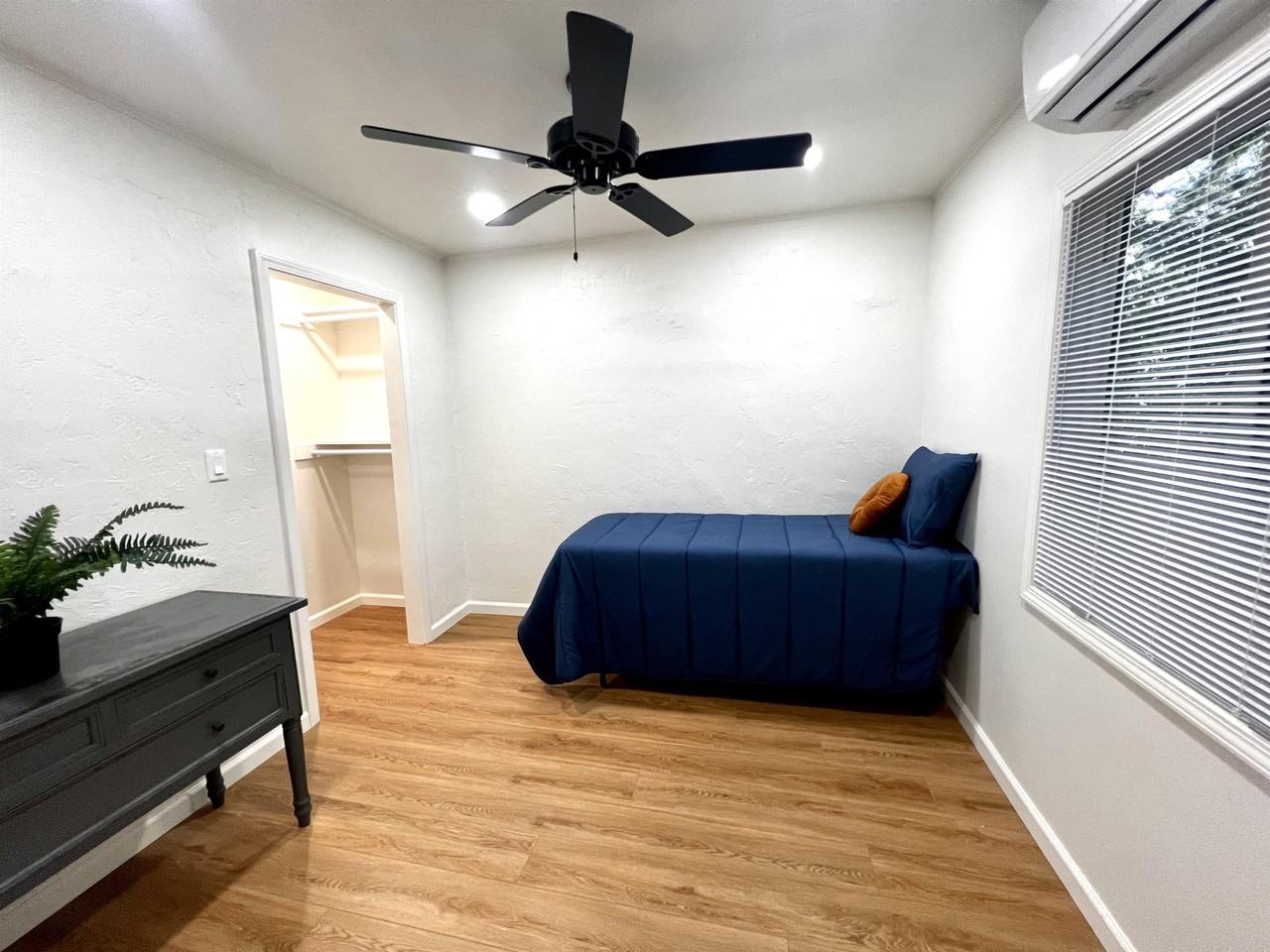 80 8th Pl #8 - Photo 4 of 7