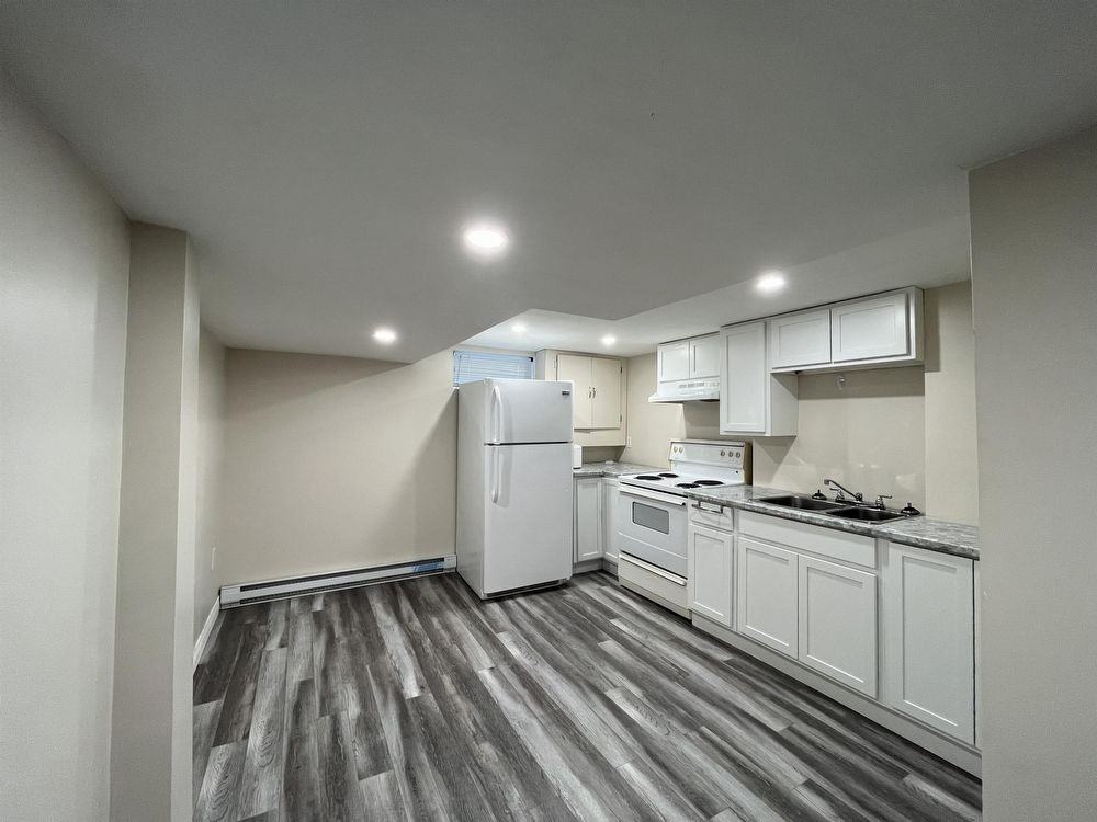 34 Walsh St Lowr - Photo 2 of 6